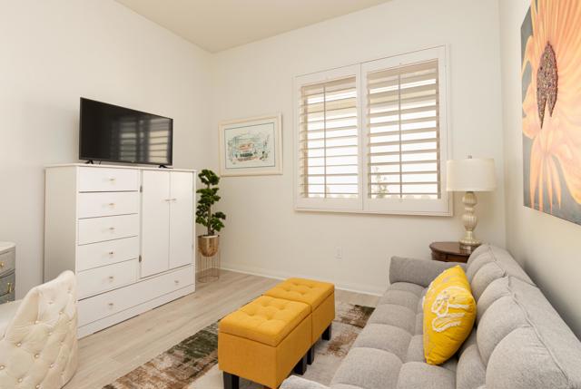 81907 Avenida Bahia, Indio CA: https://media.crmls.org/mediaz/dac19df7-25fc-42e0-928f-92ff920d6d8d.jpg