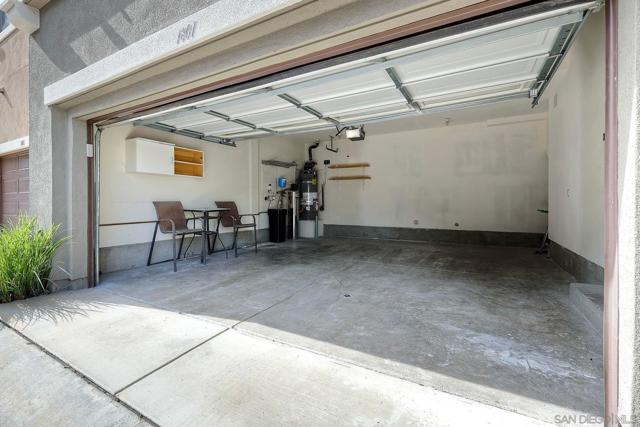 1801 Clare Ln, San Diego CA: https://media.crmls.org/mediaz/dac1c012-2598-459a-a228-5c859cefc419.jpg