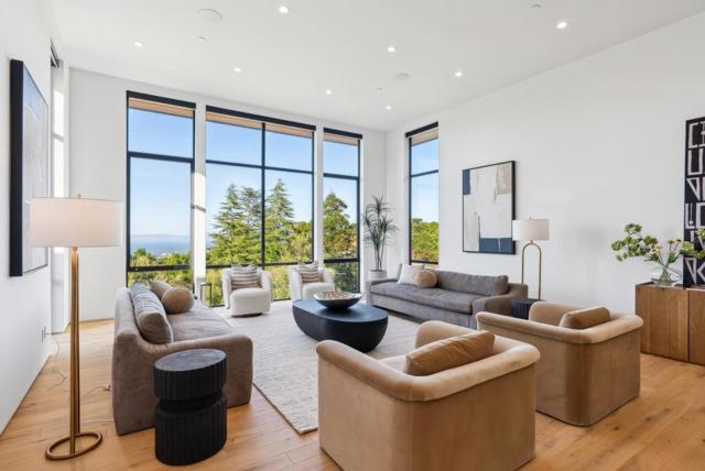 855 Darrell Road, Hillsborough CA: https://media.crmls.org/mediaz/dac280ff-d3d3-4949-b81b-333d98e58d64.jpg