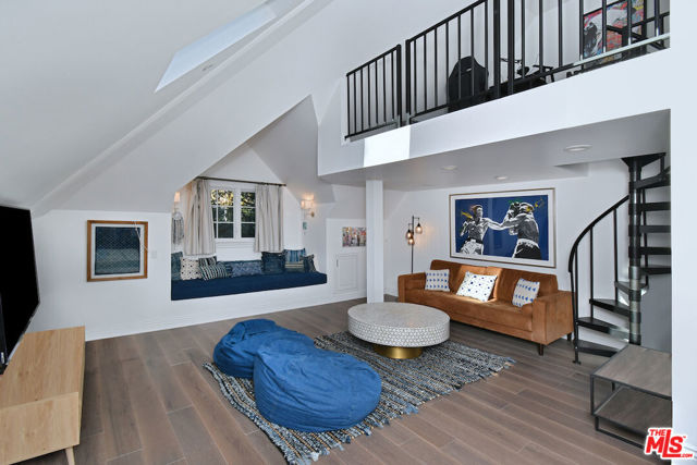 29105 Old Mill Creek, Agoura Hills CA: https://media.crmls.org/mediaz/dac2cca2-859c-4ede-ad3c-aa1286db57dd.jpg