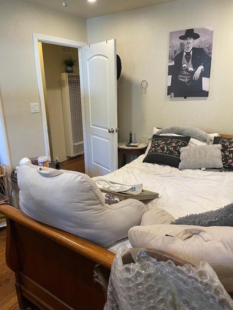 1085 N 4th Street, San Jose CA: https://media.crmls.org/mediaz/dac36e49-53c5-4114-920e-80c97b8ccd04.jpg