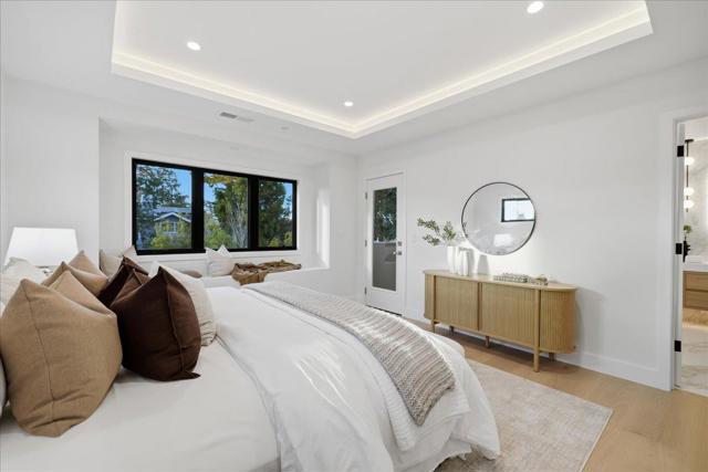 852 La Para Avenue, Palo Alto CA: https://media.crmls.org/mediaz/dac4cc7a-334e-45a8-a57b-687b3c3daa2a.jpg