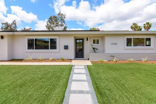 Detail Gallery Image 2 of 24 For 12700 Soule St, Poway,  CA 92064 - 3 Beds | 2 Baths