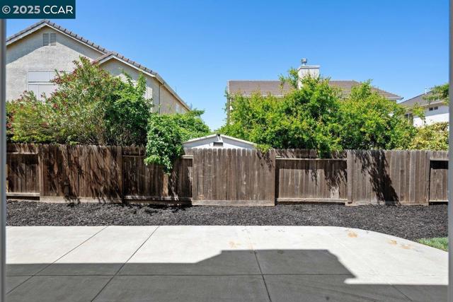 4107 Wheat Ct, Tracy CA: https://media.crmls.org/mediaz/dac570b9-093f-49ce-936e-ba734ba849d3.jpg