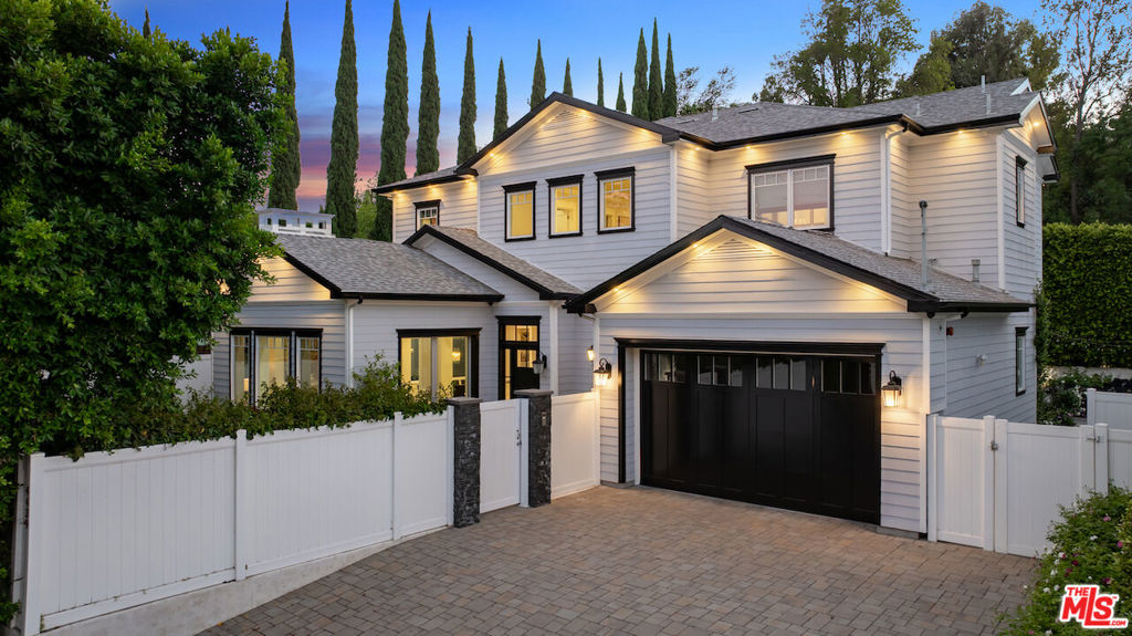 4439 Petit Avenue