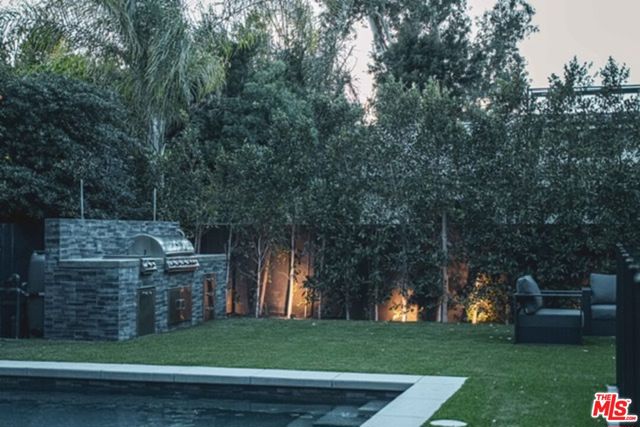 12354 Tiara Street, Valley Village CA: https://media.crmls.org/mediaz/dac64b13-db9c-4e58-9ed8-8480d6ea8fa7.jpg