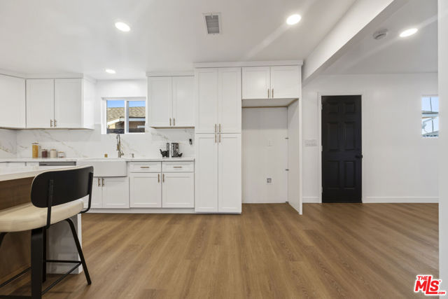 Image 16 of 70 For 19203 Galway Avenue