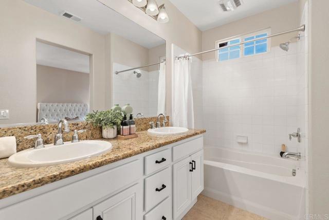 13020 La Porta Point, San Diego CA: https://media.crmls.org/mediaz/dac78964-d3ff-40c8-8ea4-e6cc103abf99.jpg