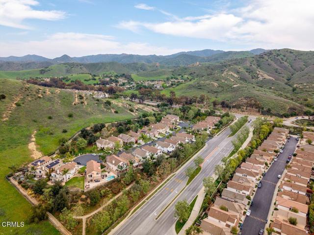 570 Shadow Lane, Simi Valley CA: https://media.crmls.org/mediaz/dac7e708-e18a-4669-83c9-c897697a622a.jpg