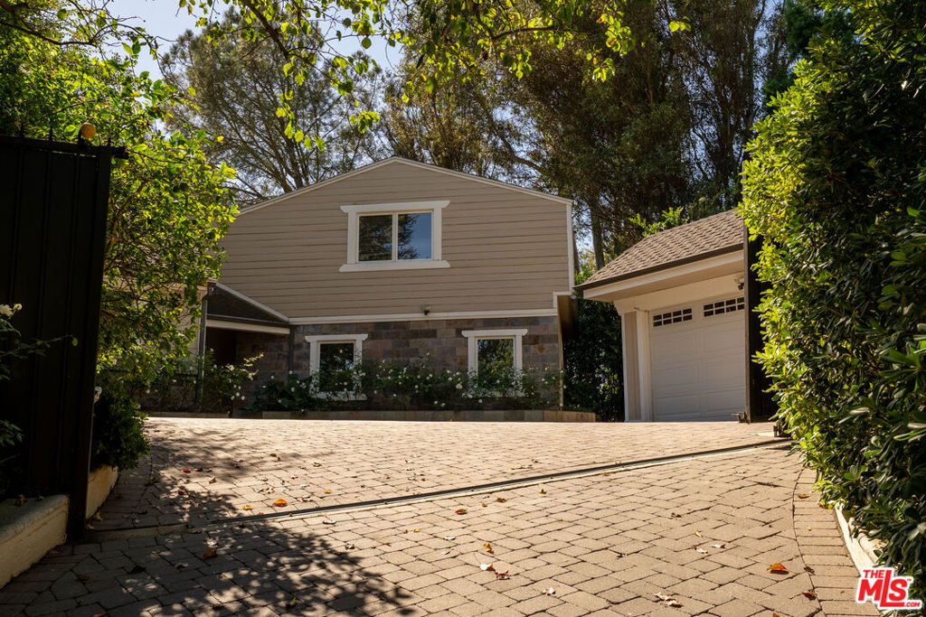 12750 Mulholland Drive — image 1
