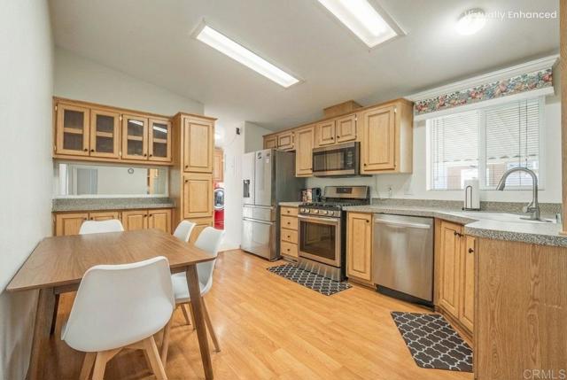 Detail Gallery Image 4 of 29 For 13941 Wisteria Ave, Poway,  CA 92064 - 4 Beds | 2 Baths