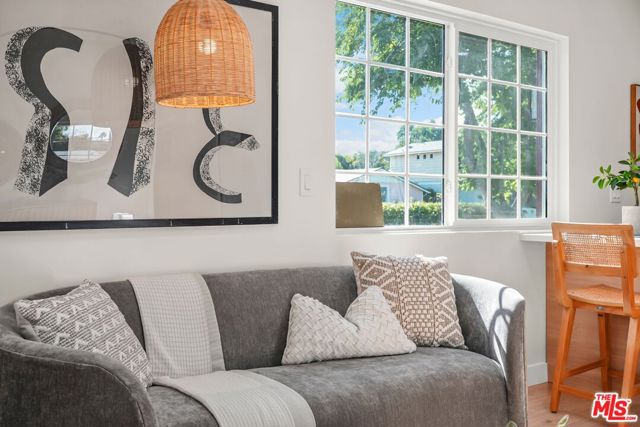 6520 Debs Avenue, West Hills CA: https://media.crmls.org/mediaz/dac9888f-8b8d-4428-845c-18e87f4eebfd.jpg
