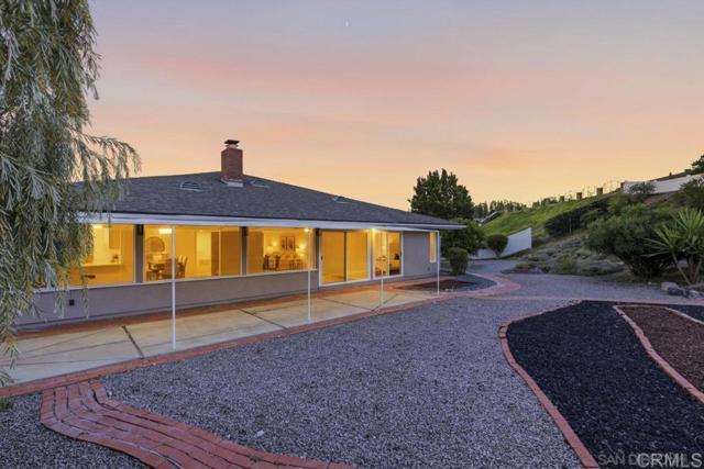 Detail Gallery Image 34 of 37 For 12209 Casero Pl, San Diego,  CA 92128 - 2 Beds | 2 Baths