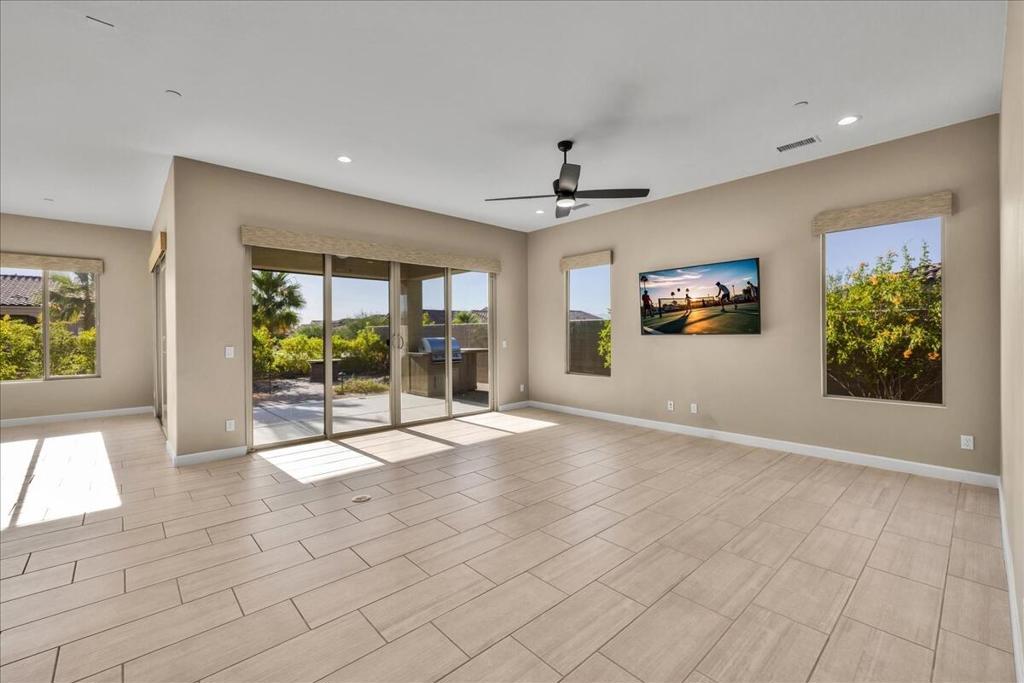 MLS #219147852DA image #2