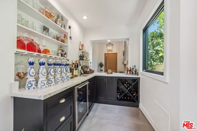 23180 Park Blanco, Calabasas CA: https://media.crmls.org/mediaz/dacb9015-bccf-45fd-9096-f0e28bbf057b.jpg