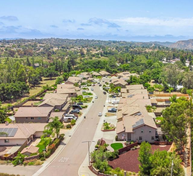 2292 Marquand Court, Alpine CA: https://media.crmls.org/mediaz/dacbd409-5ee4-41e0-a078-701a3f274351.jpg