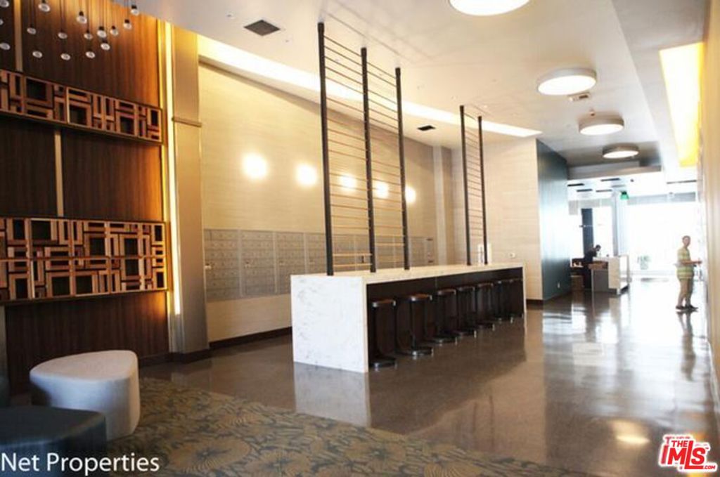 3810 Wilshire Boulevard Unit 809