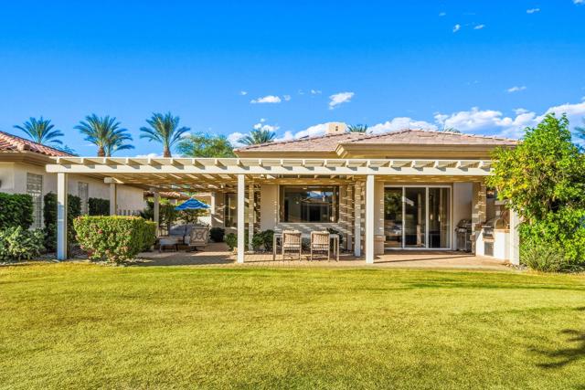 821 Deer Haven Circle, Palm Desert, CA 92211