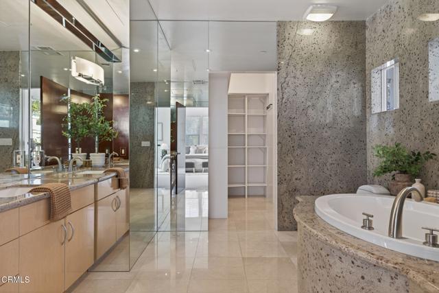 Detail Gallery Image 30 of 43 For 436 Poli St #501,  Ventura,  CA 93001 - 2 Beds | 2/1 Baths