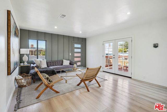 910 Arwin Street, Pasadena CA: https://media.crmls.org/mediaz/daccc770-8d59-444e-810b-13066110f93e.jpg