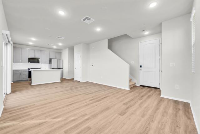 Detail Gallery Image 6 of 38 For 28386 via Solero, Temecula,  CA 92591 - 3 Beds | 2/1 Baths