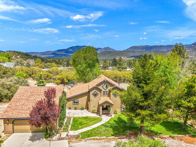 36958 Goldshot Creek Road, Mountain Center CA: https://media.crmls.org/mediaz/dacd6f6a-caf4-41a8-8e25-25a49ca2b8d7.jpg
