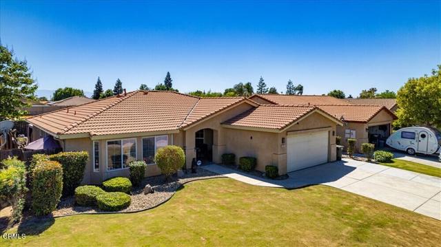 Detail Gallery Image 2 of 46 For 5813 Ragusa Ln, Bakersfield,  CA 93308 - 3 Beds | 2 Baths