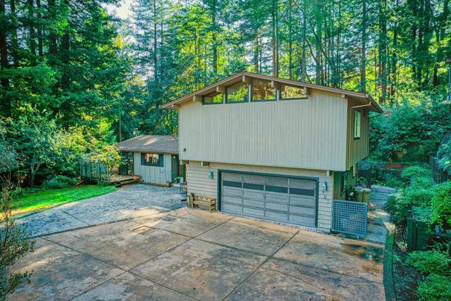 951 Jenny Way, Felton CA: https://media.crmls.org/mediaz/dace9179-1e70-4eb6-9059-a2e15e560df3.jpg