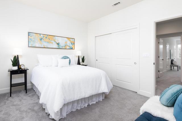 733 E Evelyn Avenue, Sunnyvale CA: https://media.crmls.org/mediaz/dacf24b8-8529-40e7-a2d1-51ac75f39913.jpg