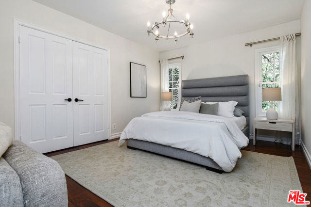 15474 Loom Place, Sherman Oaks CA: https://media.crmls.org/mediaz/dad0953c-9648-42d0-9250-6e68878a19f8.jpg