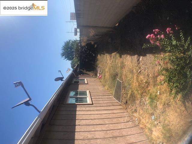 453 453 Jill CIR, Stockton CA: https://media.crmls.org/mediaz/dad1996d-7b29-43f4-a7cf-42d0ea5ec3dd.jpg