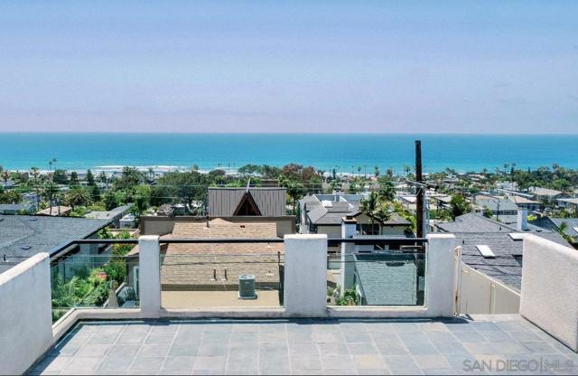 2266 Cambridge Avenue, Cardiff by the Sea CA: https://media.crmls.org/mediaz/dad2483d-df42-4e2a-8236-80cc938d74b5.jpg