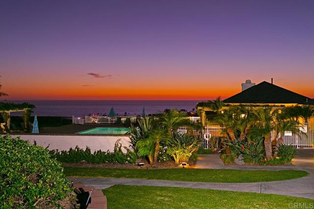 2247 Wales Dr., Cardiff by the Sea CA: https://media.crmls.org/mediaz/dad2f39d-08f3-4c76-85be-39aaf623ef77.jpg