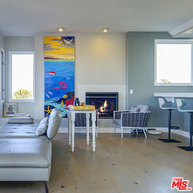 7800 Veragua Drive, Playa del Rey CA: https://media.crmls.org/mediaz/dad332be-d3a3-42fd-acbf-2b3316dc98f7.jpg