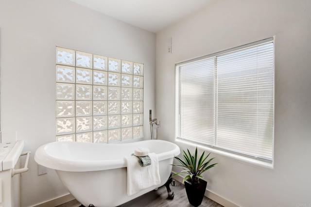 Image 50 of 71 For 2326 Green Valley Road