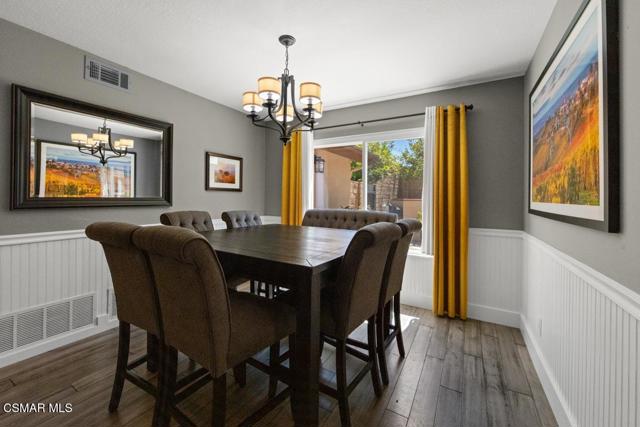 3085 Klamath Avenue, Simi Valley CA: https://media.crmls.org/mediaz/dad3d0ad-f0fd-4ea9-b691-04e5b5186526.jpg