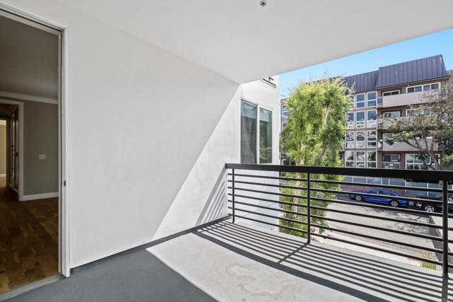 Detail Gallery Image 25 of 58 For 1283 Havenhurst Dr #101,  West Hollywood,  CA 90046 - 3 Beds | 2/1 Baths