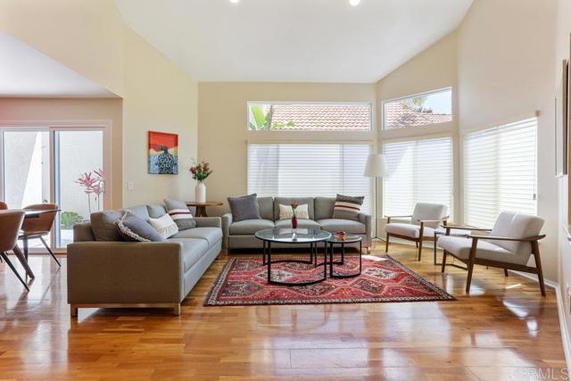 Detail Gallery Image 8 of 30 For 20 Aruba, Coronado,  CA 92118 - 3 Beds | 3 Baths