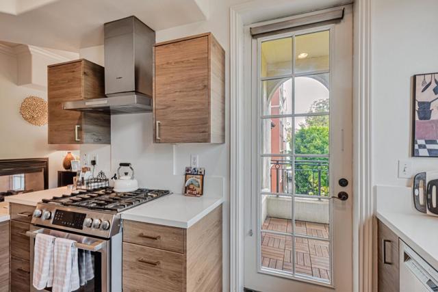 88 S Broadway, Millbrae CA: https://media.crmls.org/mediaz/dad52247-049e-4e6f-909b-d05b8eb4b86f.jpg