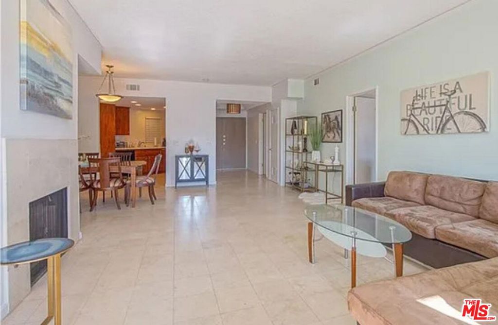 723 Westmount Drive #203