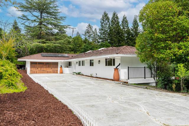 3 Harran Circle, Orinda CA: https://media.crmls.org/mediaz/dad66b6f-a9c8-4b0c-b0fe-49442f66f919.jpg