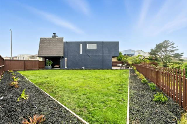 102 Dennis Drive, Daly City CA: https://media.crmls.org/mediaz/dad7773a-380c-4120-bc93-1cfdd04b6e83.jpg