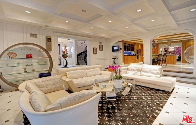 725 N Faring Road, Los Angeles CA: https://media.crmls.org/mediaz/dad7c87f-198b-4b01-bee8-f447782753c8.jpg