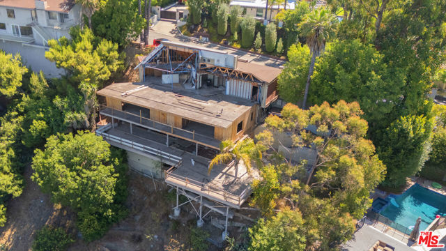 837 Linda Flora Drive, Los Angeles CA: https://media.crmls.org/mediaz/dad80244-fd6e-496f-a9a2-e1b57b18a09b.jpg