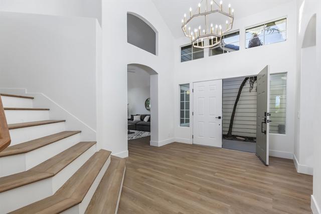 Detail Gallery Image 7 of 57 For 5166 via Portola, Oceanside,  CA 92057 - 4 Beds | 3 Baths