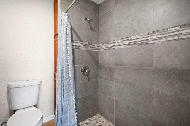 Image 15 of 25 For 78650 Avenue 42  1005