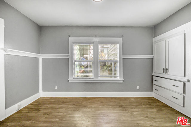 306 N Bixel Street, Los Angeles CA: https://media.crmls.org/mediaz/dad92982-a170-4fc7-9a1e-5b819a743cab.jpg