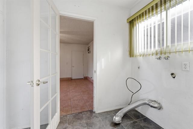 Detail Gallery Image 9 of 35 For 4975 Loris Street, San Diego,  CA 92105 - 3 Beds | 2 Baths