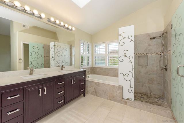 4515 Sculpture Court, Oceanside CA: https://media.crmls.org/mediaz/dad9e20a-80e0-48bc-b12a-103f8474ac56.jpg