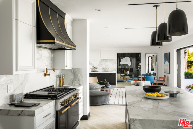 Drew Fenton | 10932 Savona Road Los Angeles CA | MLS: 7216618
